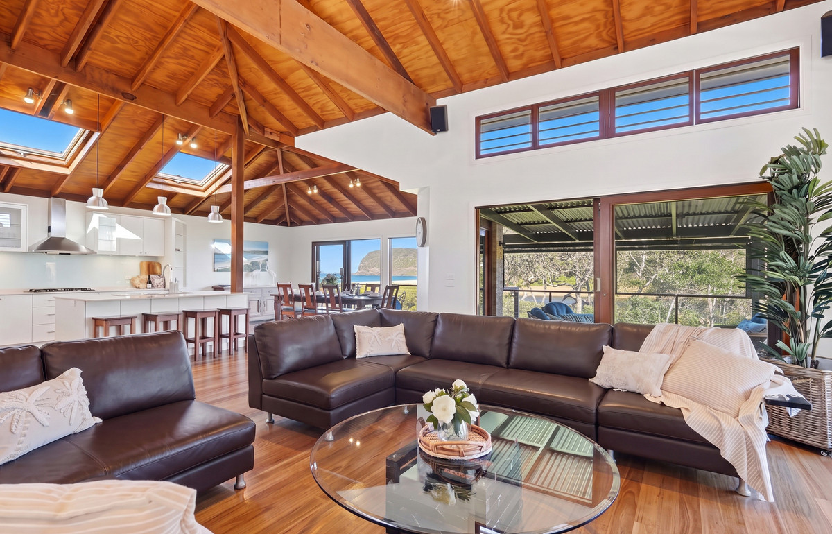 Residential for sale in Copacabana, 247 Del Monte Place, Copacabana NSW 2251, 561 m²