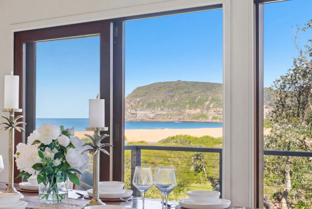 Residential for sale in Copacabana, 247 Del Monte Place, Copacabana NSW 2251, 561 m²