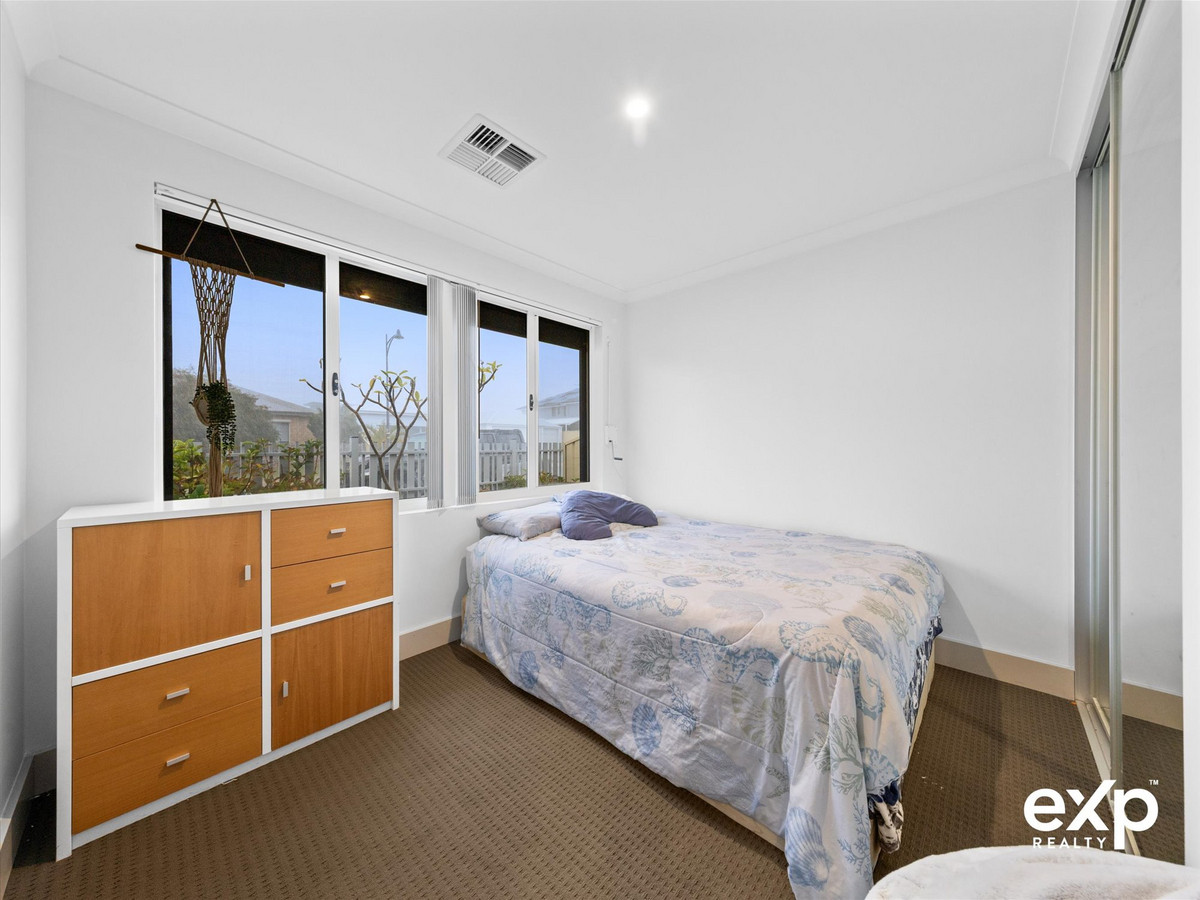Your Surf, Stay, and Hideaway—Luxury Living in Madora Bay!