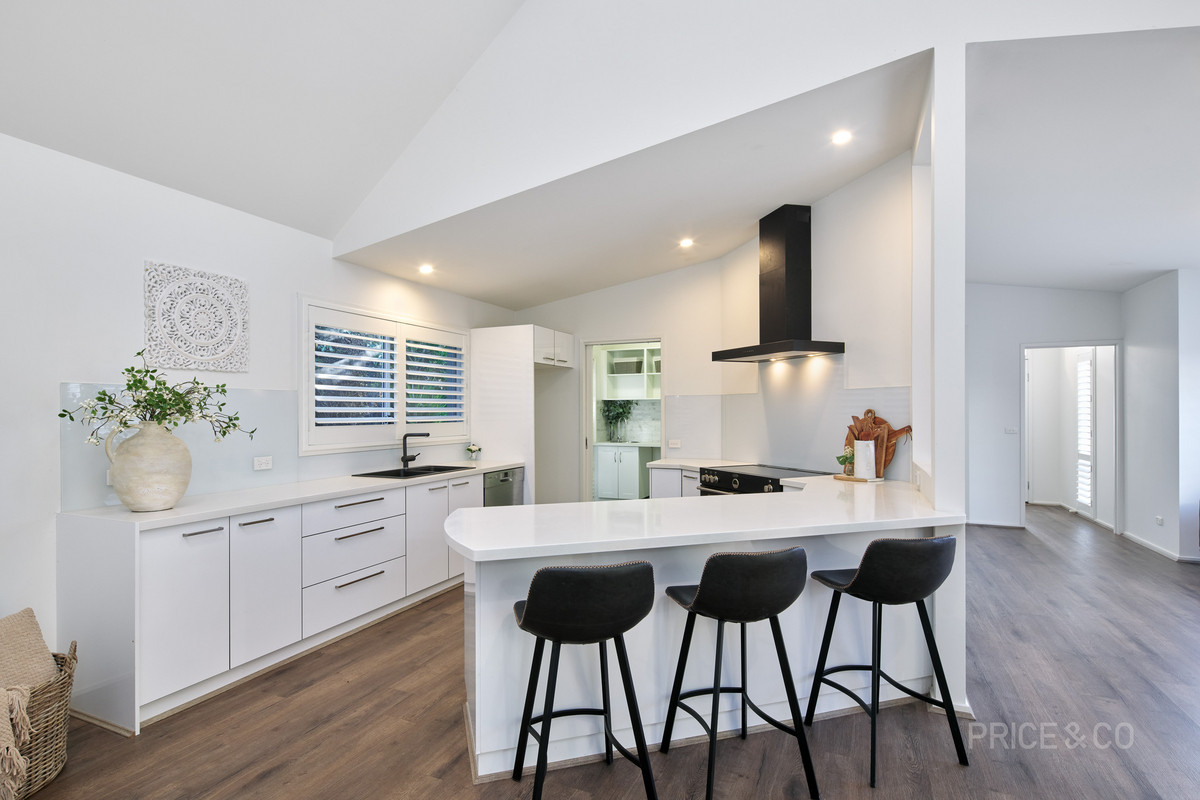 Coastal Living With Space To Entertain