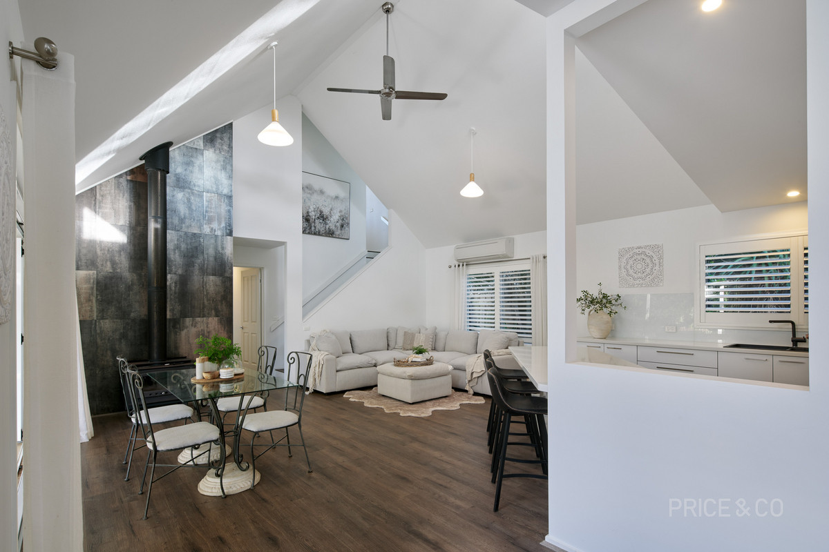Coastal Living With Space To Entertain