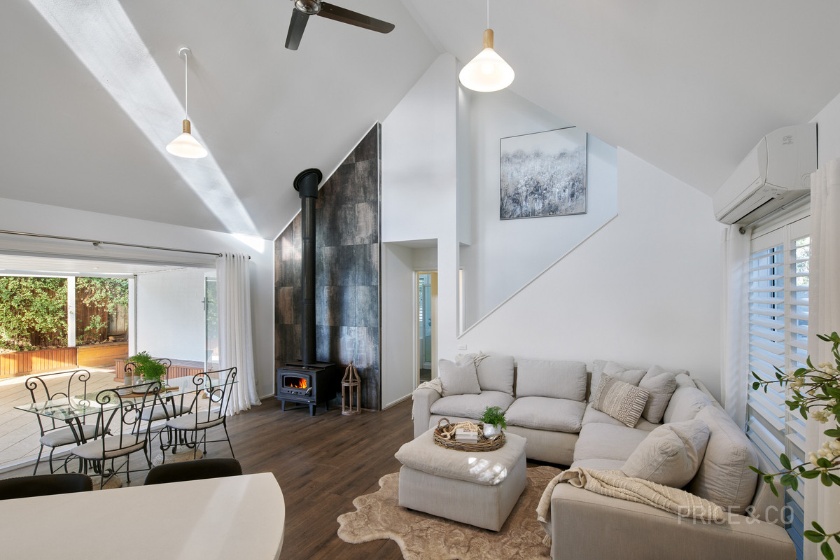 Coastal Living With Space To Entertain