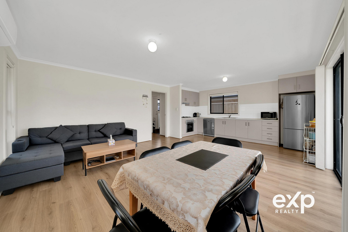Residential for sale in Paralowie, 29 Parkfield Loop, Paralowie SA 5108, 270 m²