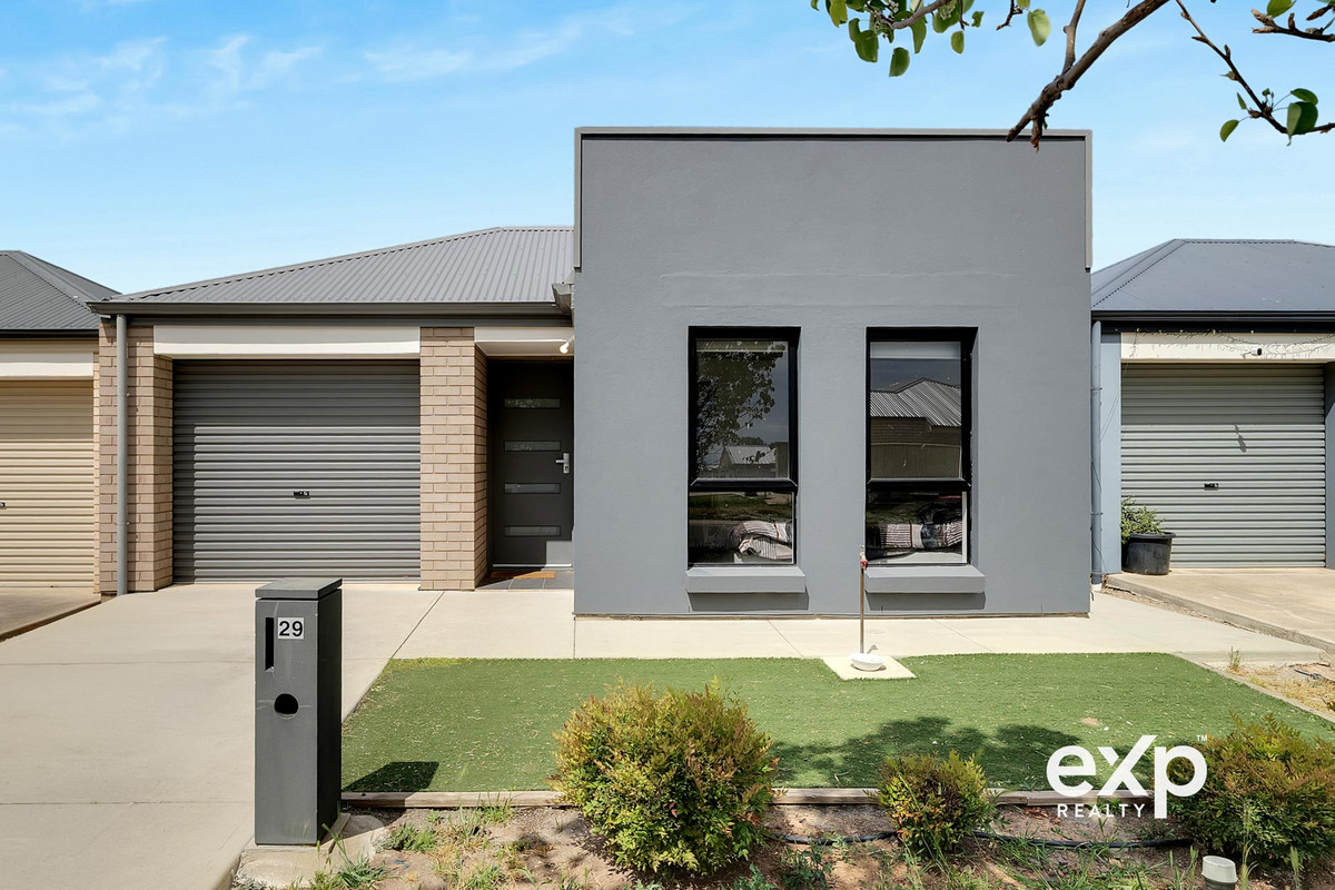 Residential for sale in Paralowie, 29 Parkfield Loop, Paralowie SA 5108, 270 m²