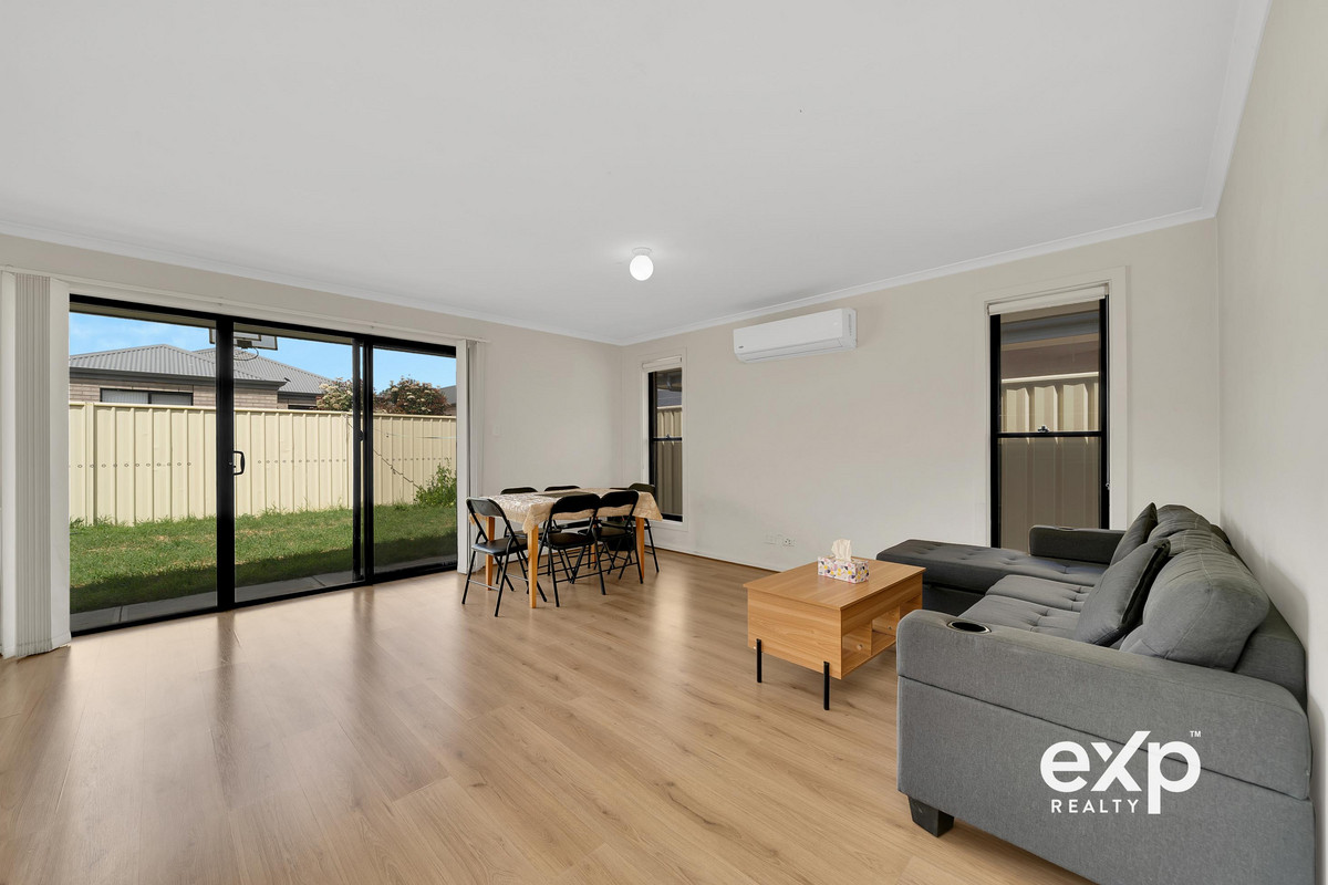 Residential for sale in Paralowie, 29 Parkfield Loop, Paralowie SA 5108, 270 m²