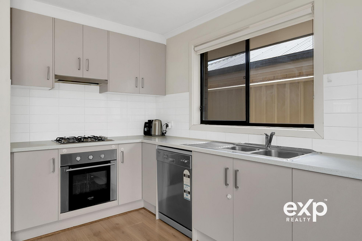 Residential for sale in Paralowie, 29 Parkfield Loop, Paralowie SA 5108, 270 m²