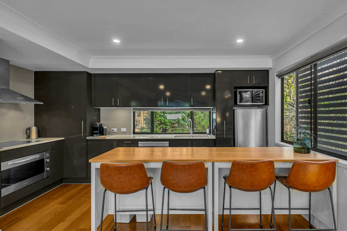 Inner-City Convenience with Modern and Effortless Townhouse Living