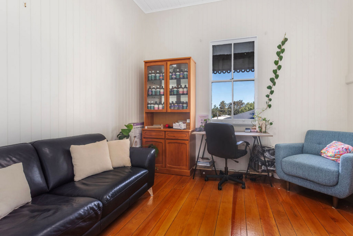 789m² Zoned for Opportunity - Live In, Invest or Operate Your Business