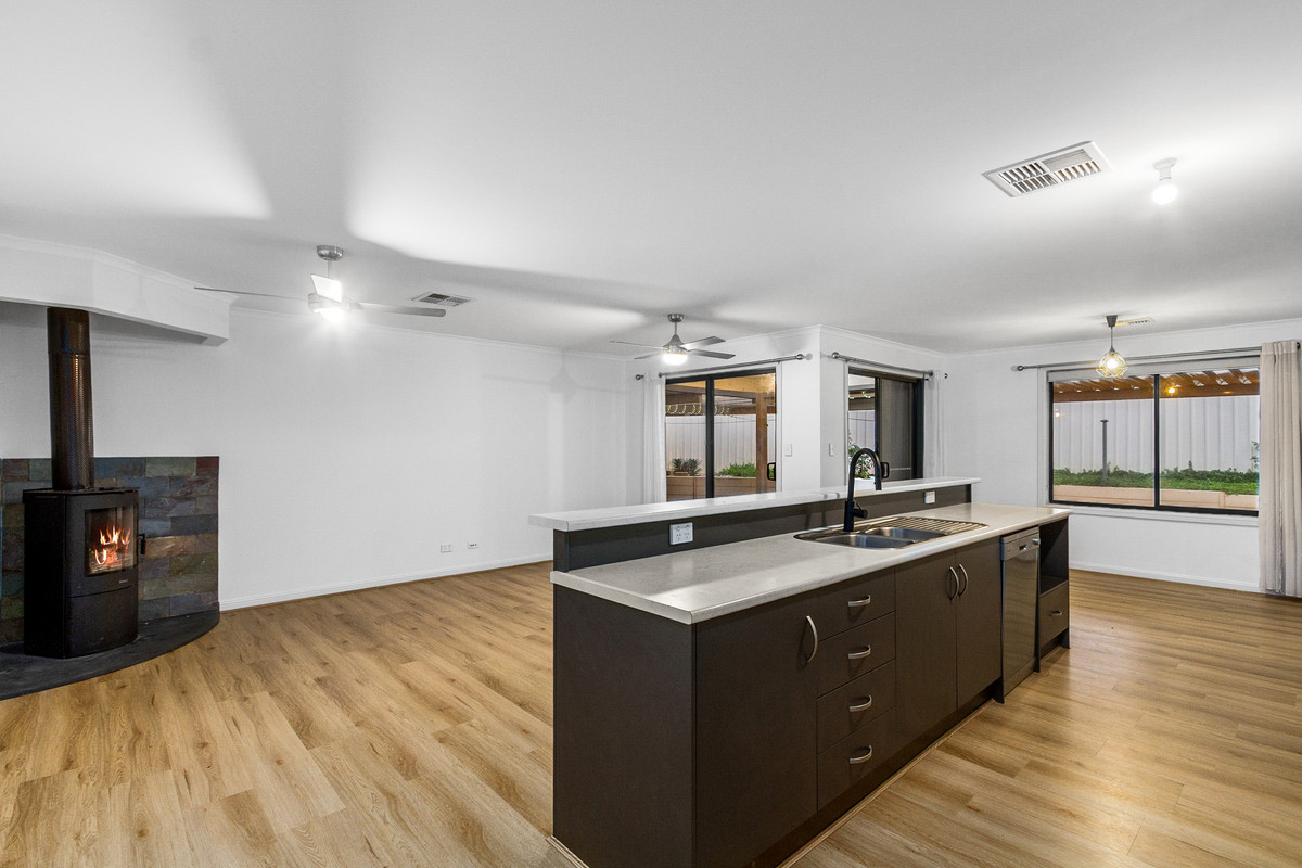 Spacious Family Living with 10kW Solar, Alfresco Entertaining & Excellent Shedding