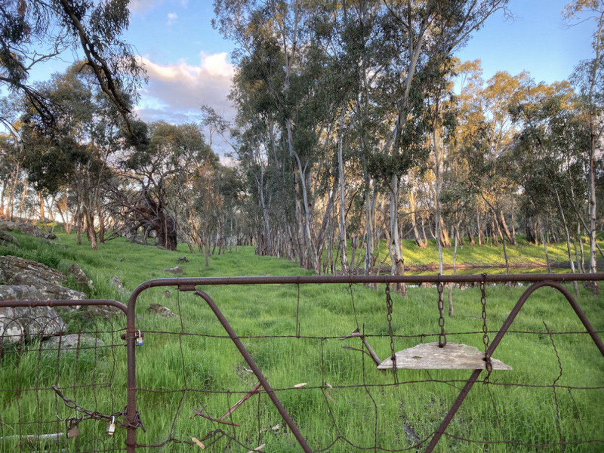 13.81 Acres with Approved DA & Sweeping Northern Lofty Ranges Views