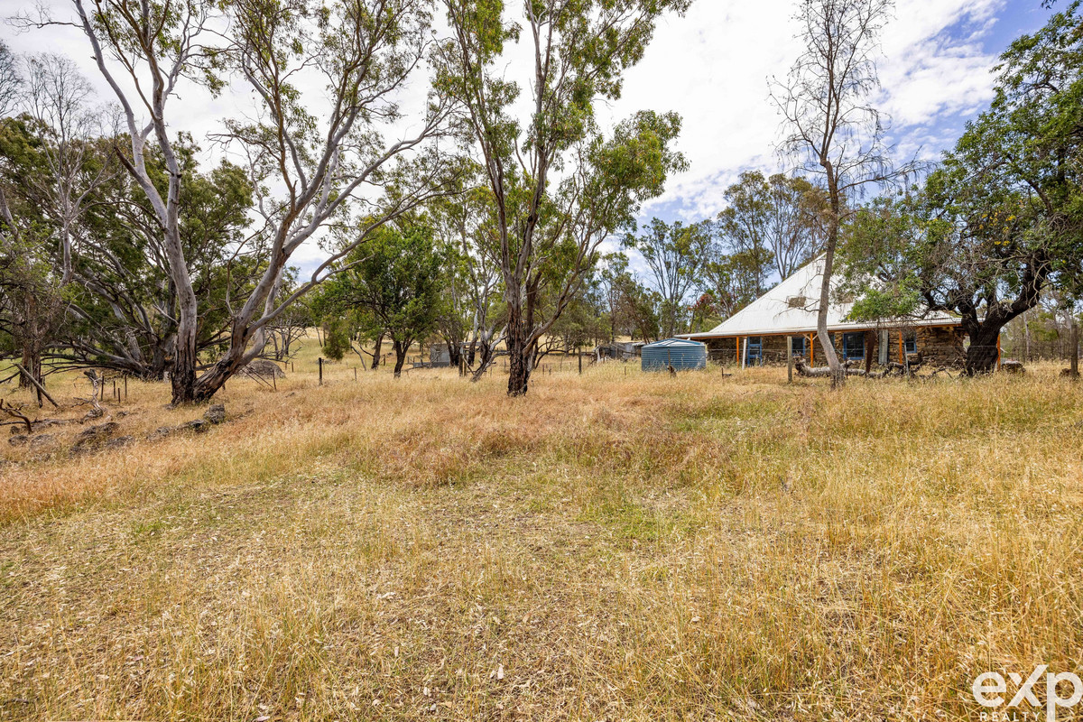 13.81 Acres with Approved DA & Sweeping Northern Lofty Ranges Views
