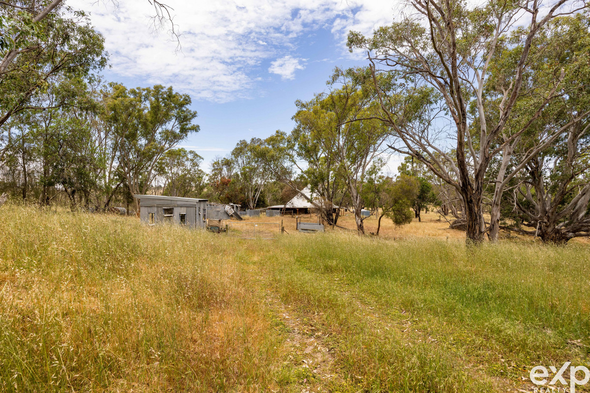 13.81 Acres with Approved DA & Sweeping Northern Lofty Ranges Views