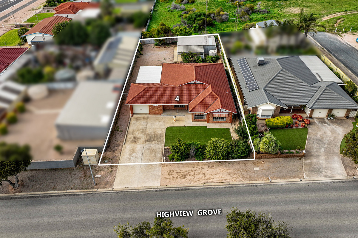 Practical Family Living with Space to Entertain & Grow