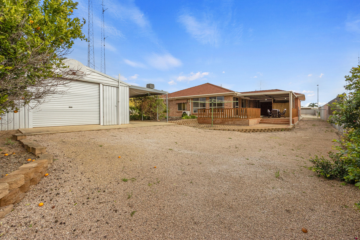 Practical Family Living with Space to Entertain & Grow