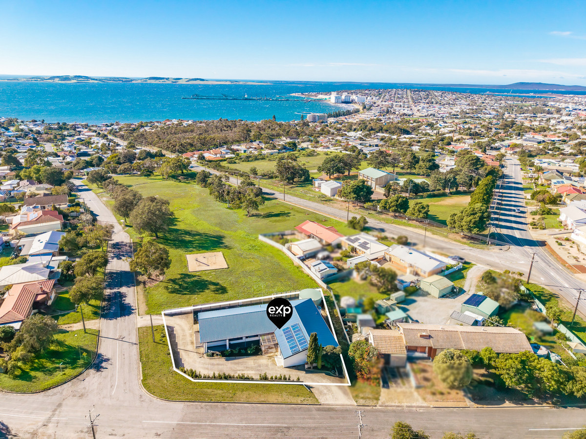Spacious Family Living with Stunning Reserve & Bay Views