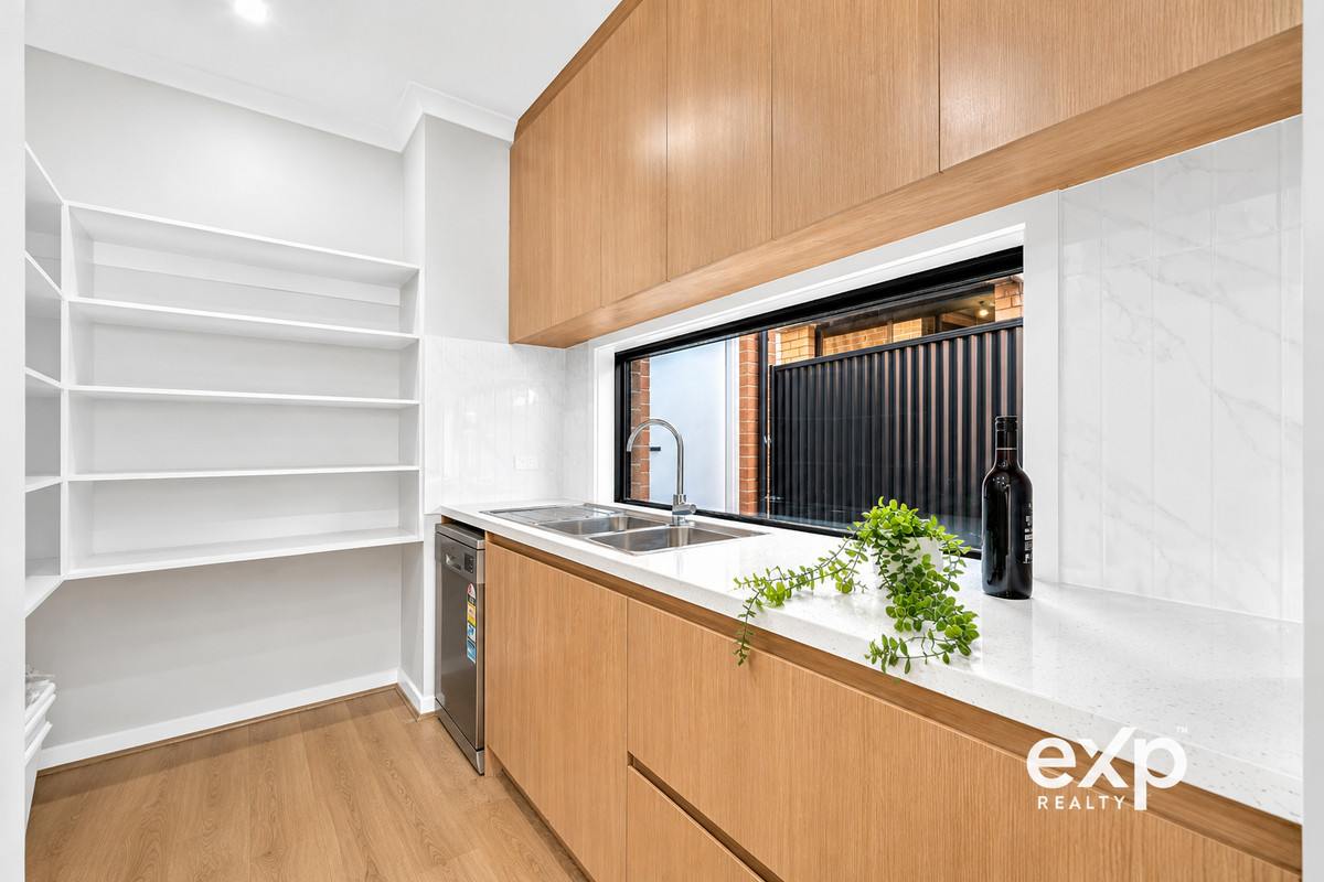 Stunning Brand-New Family Home with Sunroom & Multiple Living Spaces – First Home Owner Grant Available (Eligibility Criteria Apply) 4