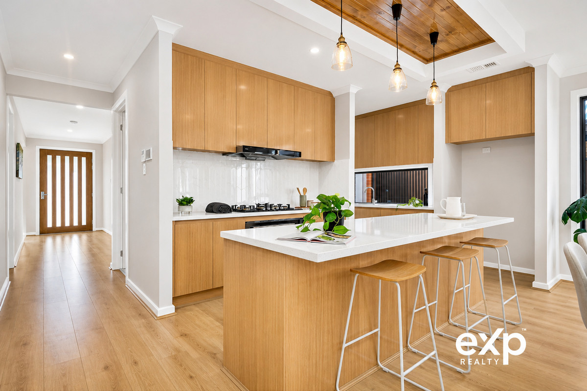 Stunning Brand-New Family Home with Sunroom & Multiple Living Spaces – First Home Owner Grant Available (Eligibility Criteria Apply) 2