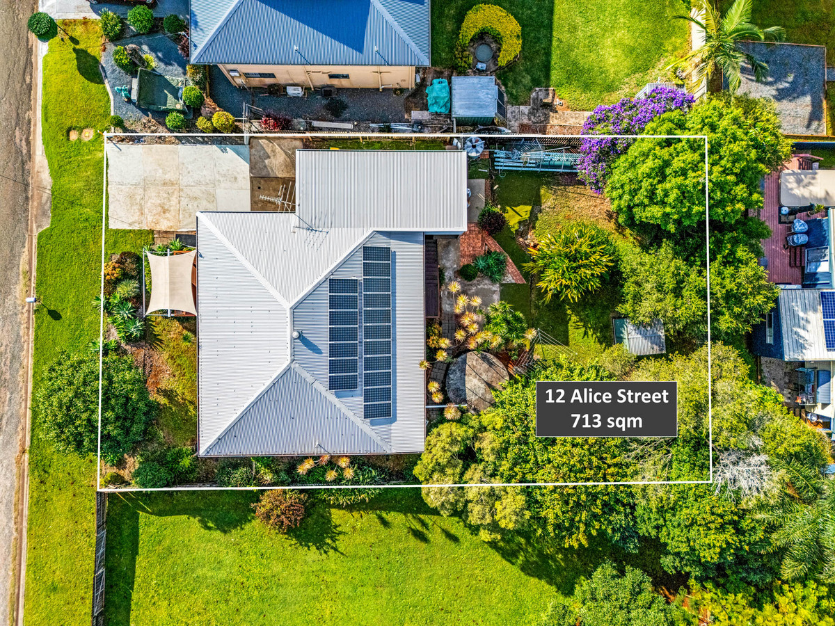 Unbeatable location — just a short stroll to the jetty and moments from Jock Kennedy Park
