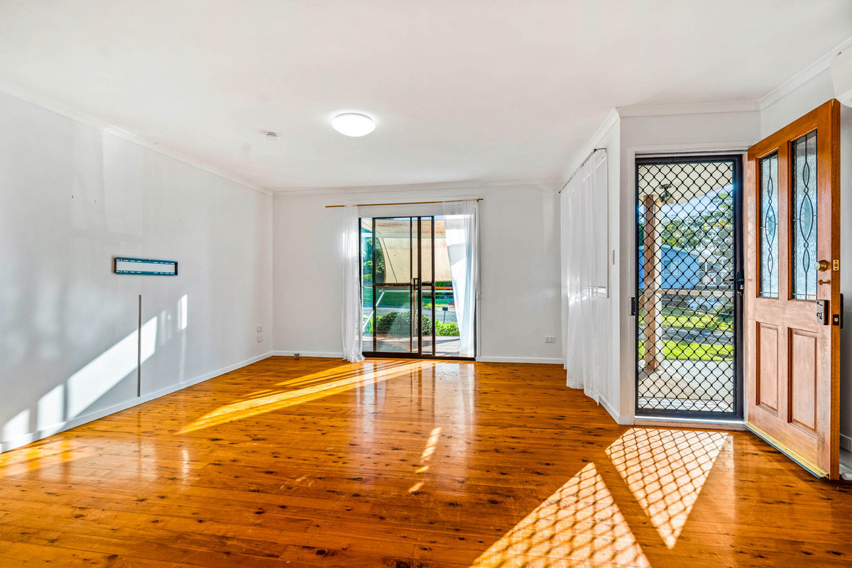 Unbeatable location — just a short stroll to the jetty and moments from Jock Kennedy Park