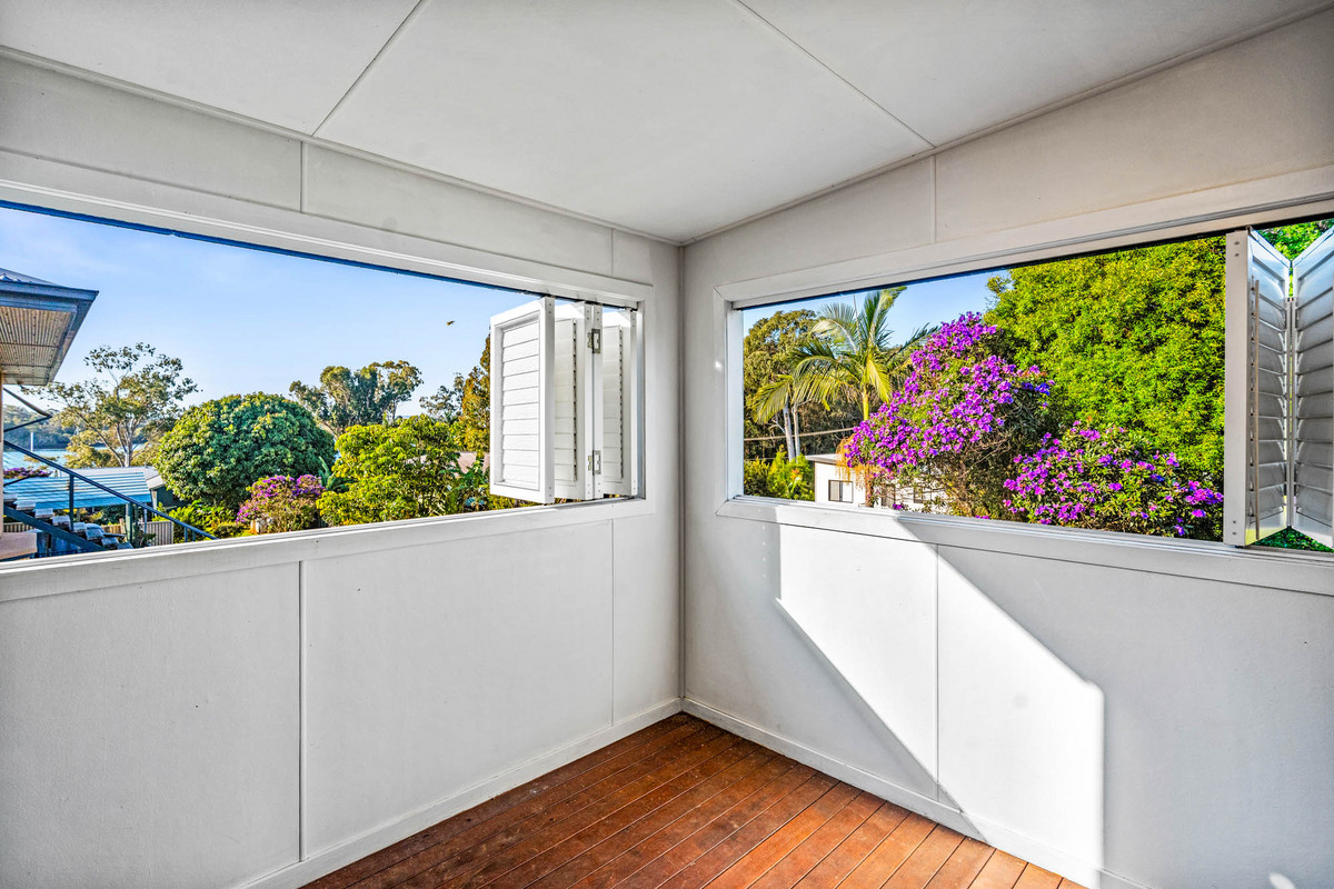 Unbeatable location — just a short stroll to the jetty and moments from Jock Kennedy Park