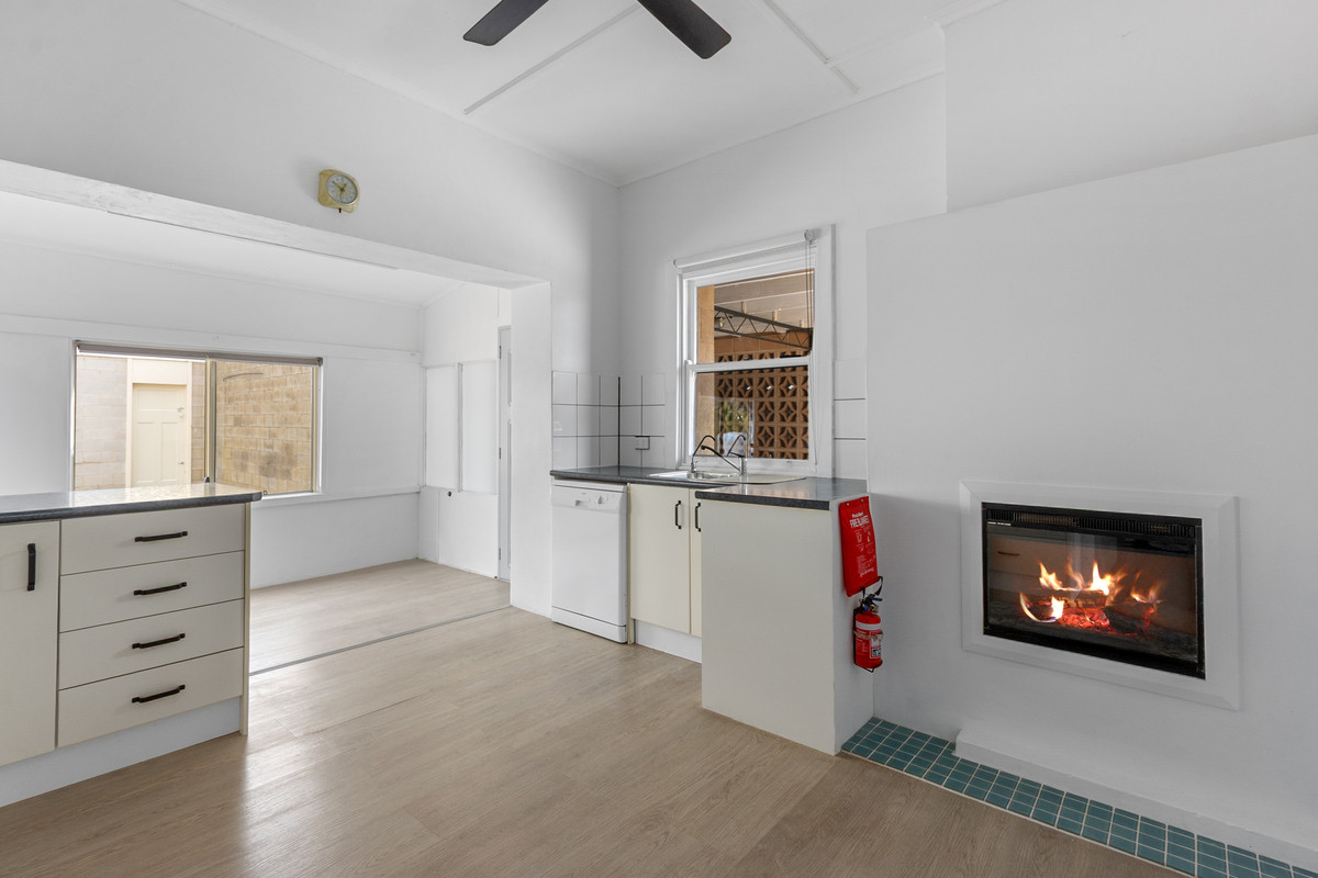 Flexible Family Living with Shedding, Space & Coastal Convenience