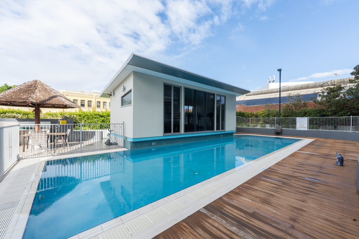 DON’T MISS THIS FREO GEM – RARE 3-BEDROOM LUXURY APARTMENT IN THE HEART OF GALLERY SUITES, FREMANTLE’S VIBRANT HARBOUR PRECINCT.