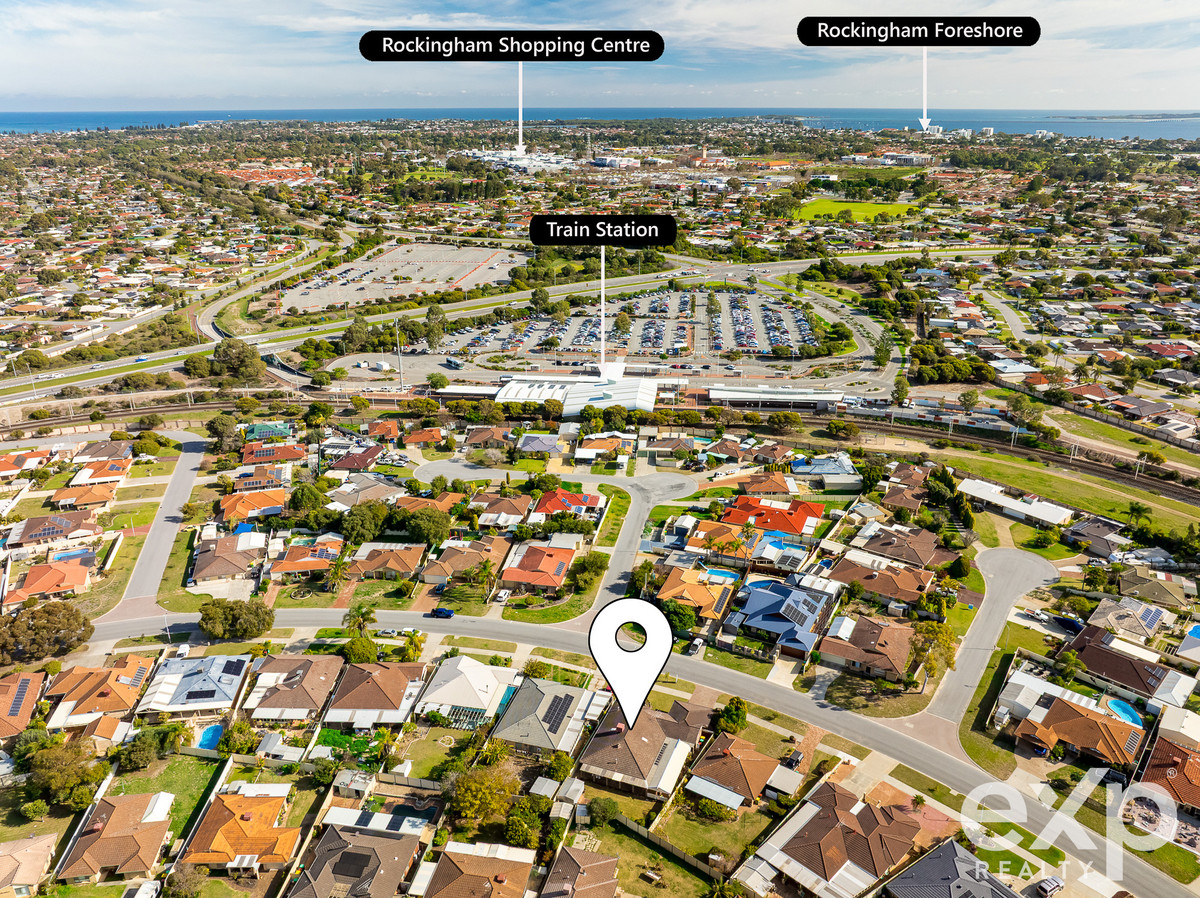 The Entertainer + Three Living Areas - 4 Bedrooms + Office