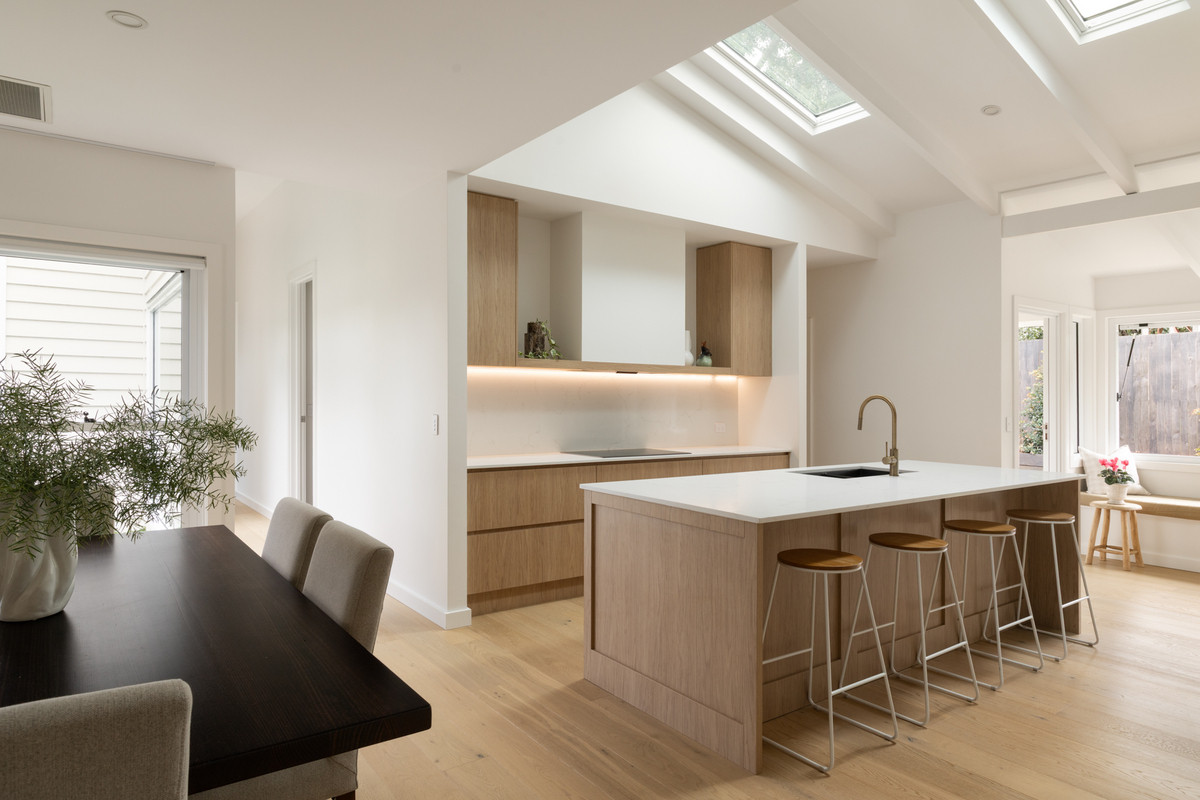 Beautifully Renovated Architectural Family Retreat of Exceptional Calibre