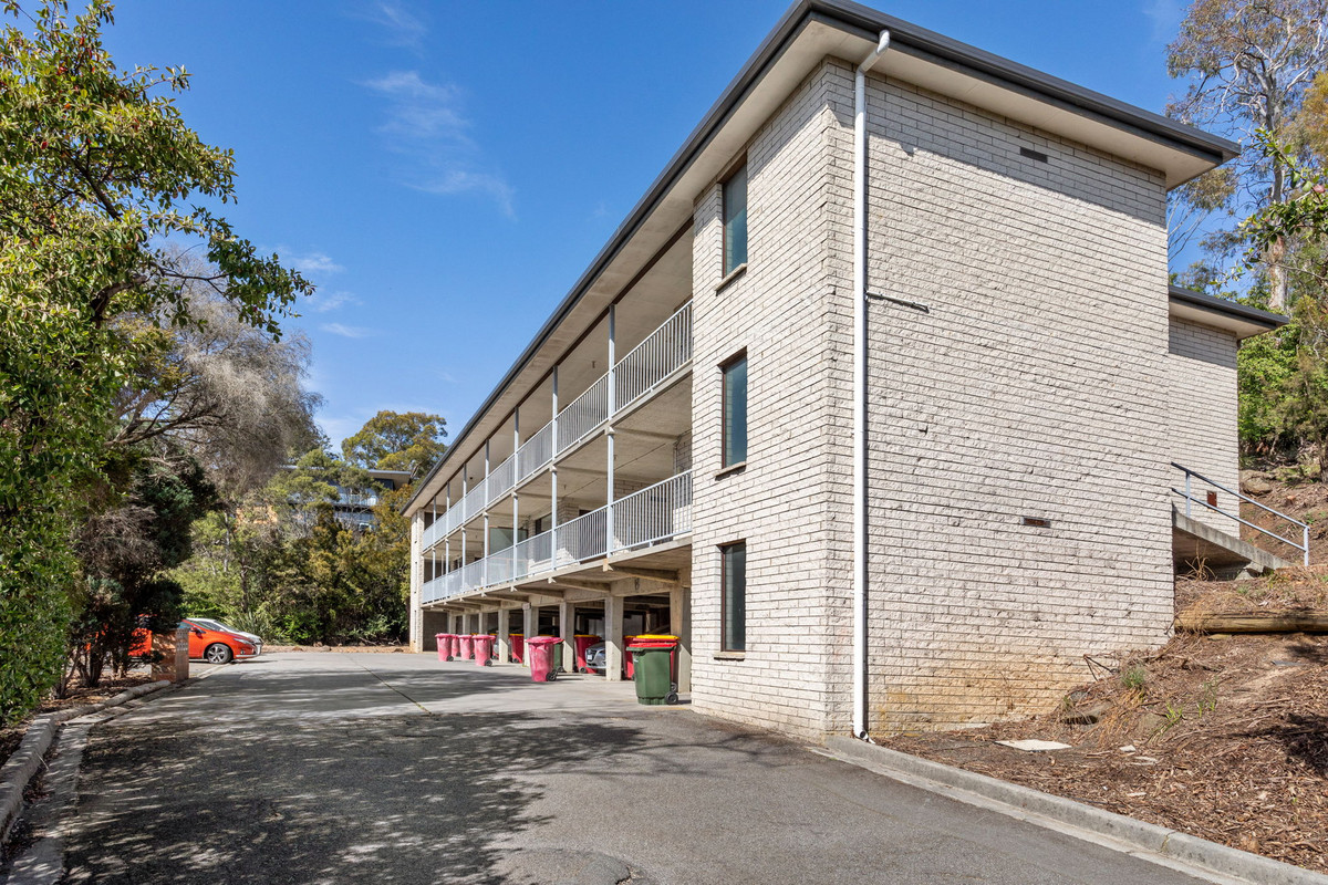 Stylish Two-Bedroom Unit Offering Comfort, Convenience & Value
