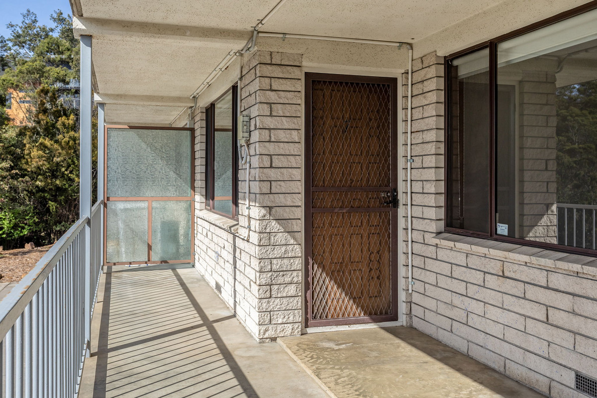 Stylish Two-Bedroom Unit Offering Comfort, Convenience & Value