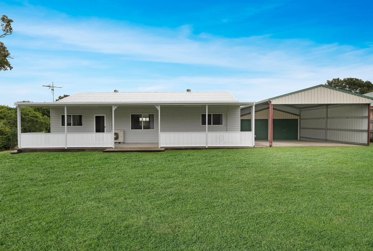 Seaforth Coastal Retreat – Your Sea Change and Tree Change in One