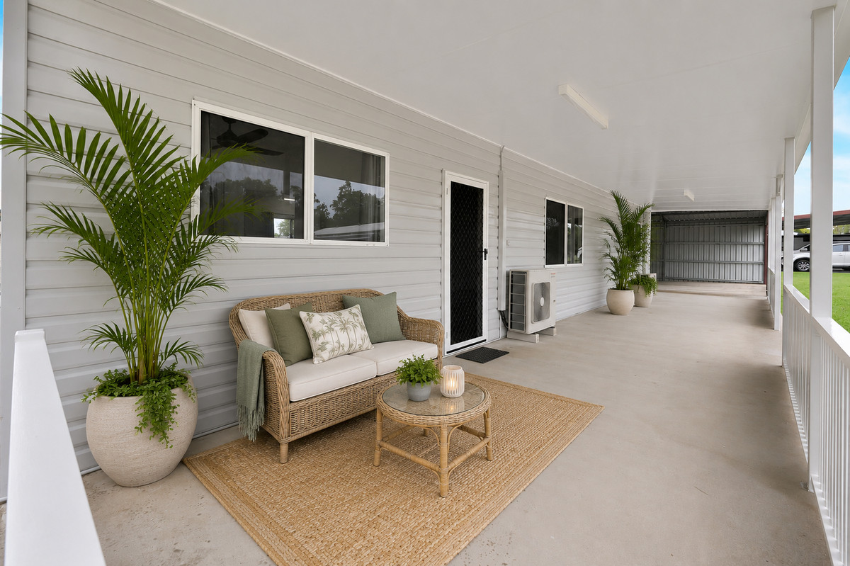 Seaforth Coastal Retreat – Your Sea Change and Tree Change in One