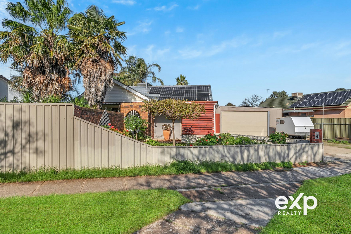 🏡 Huge 925m² Allotment | 26.3m Frontage | Double Brick Home | Endless Potential!