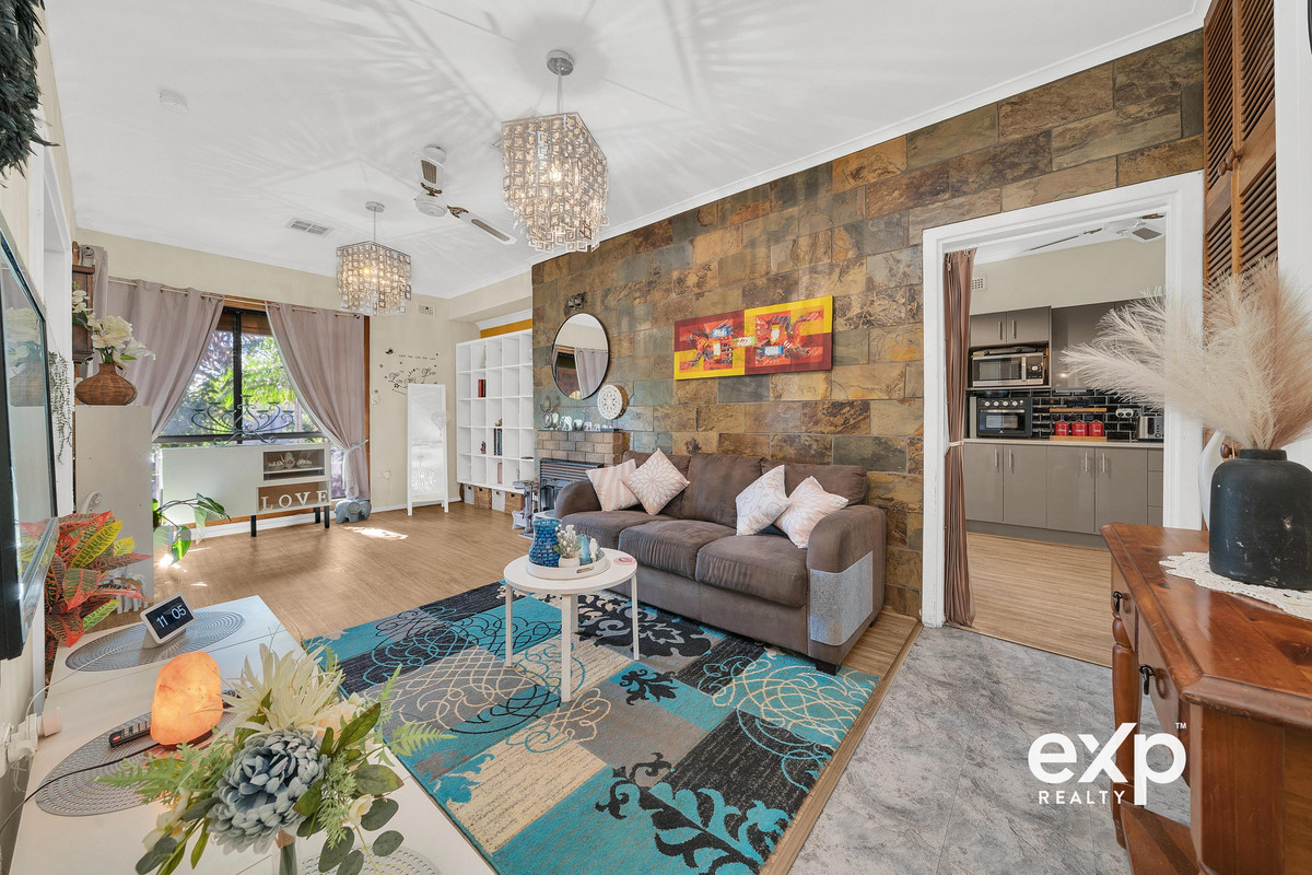 🏡 Huge 925m² Allotment | 26.3m Frontage | Double Brick Home | Endless Potential!