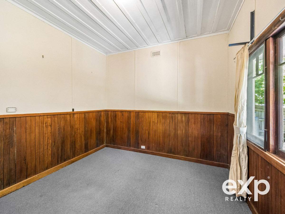 Residential for sale in Wesburn, 2880 Warburton Highway, Wesburn VIC 3799, 738 m²