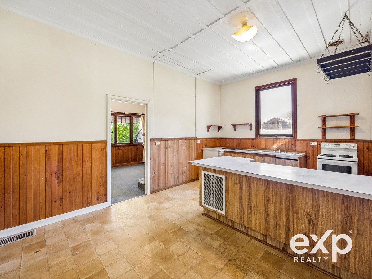 Residential for sale in Wesburn, 2880 Warburton Highway, Wesburn VIC 3799, 738 m²
