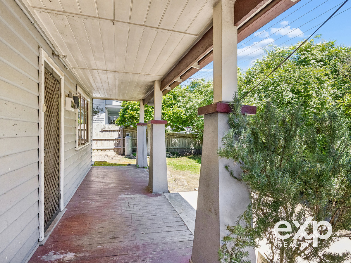 Residential for sale in Wesburn, 2880 Warburton Highway, Wesburn VIC 3799, 738 m²