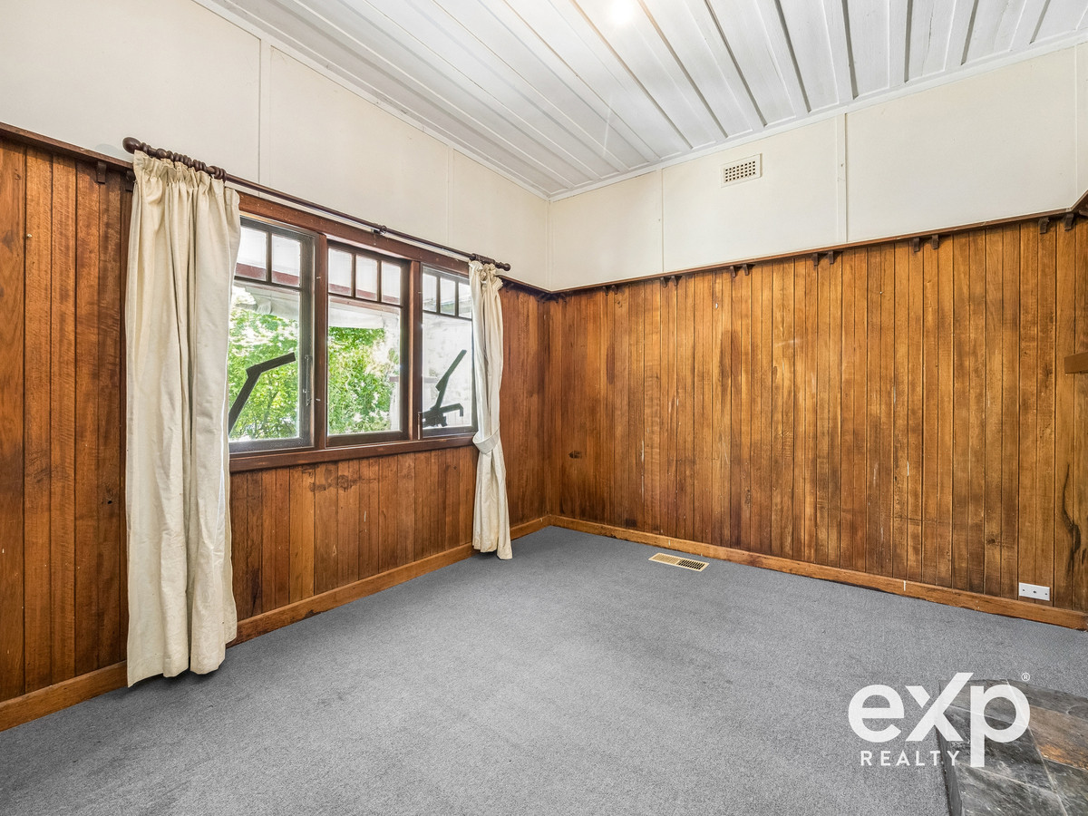 Residential for sale in Wesburn, 2880 Warburton Highway, Wesburn VIC 3799, 738 m²