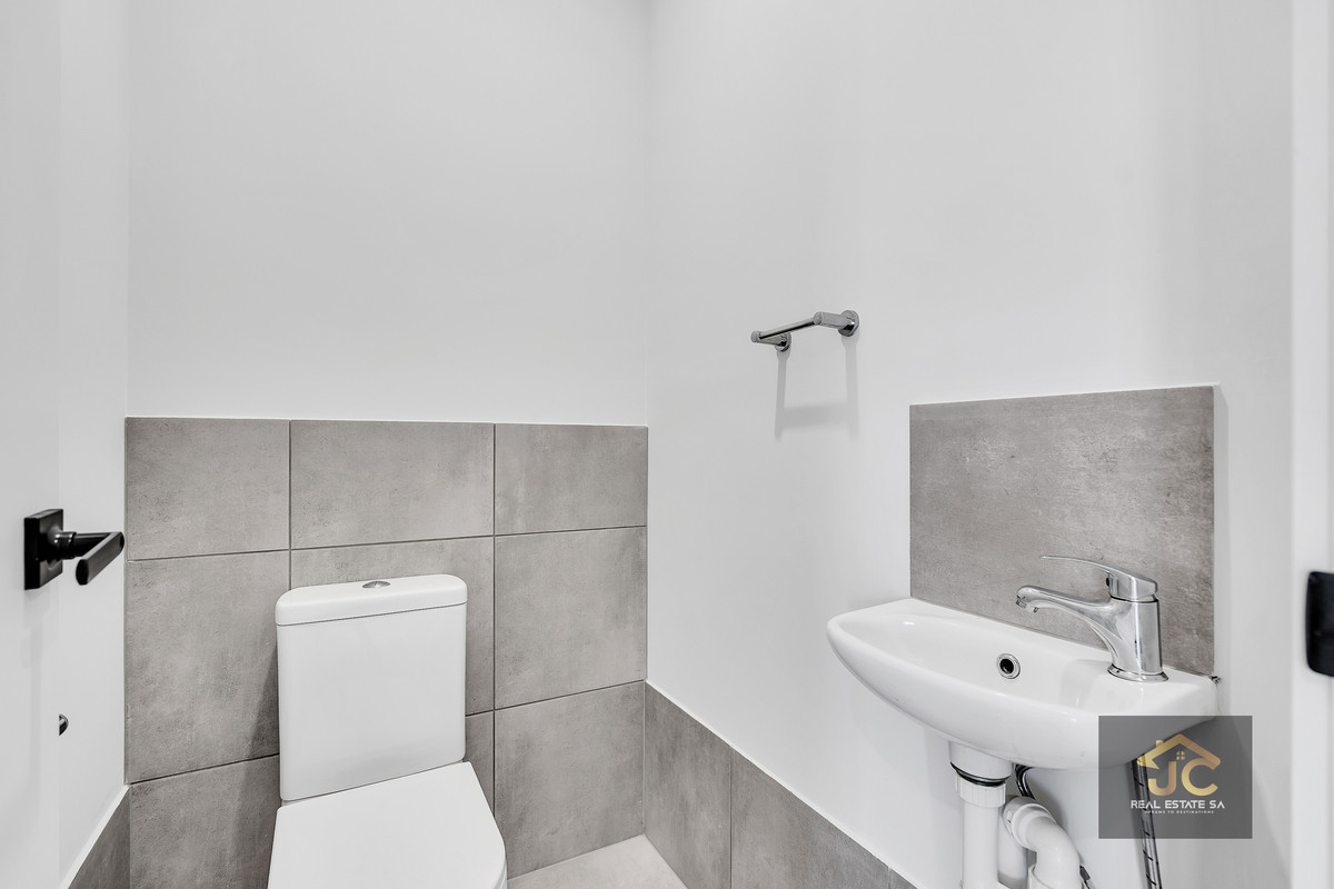 Grand Family Living on 540sqm – A Premium Lifestyle Opportunity in Riverlea Park