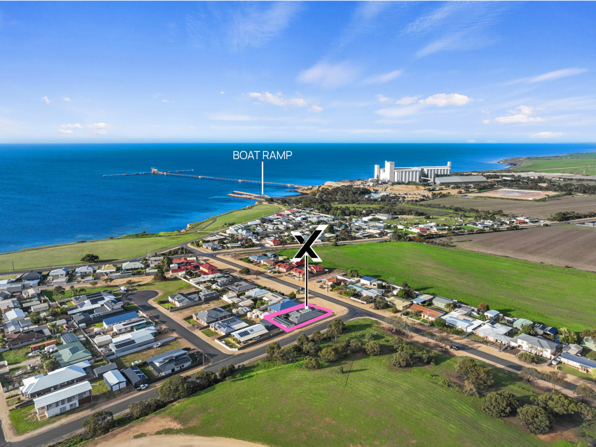 The Complete Coastal Package with Exceptional Shedding & Flexible Family Living