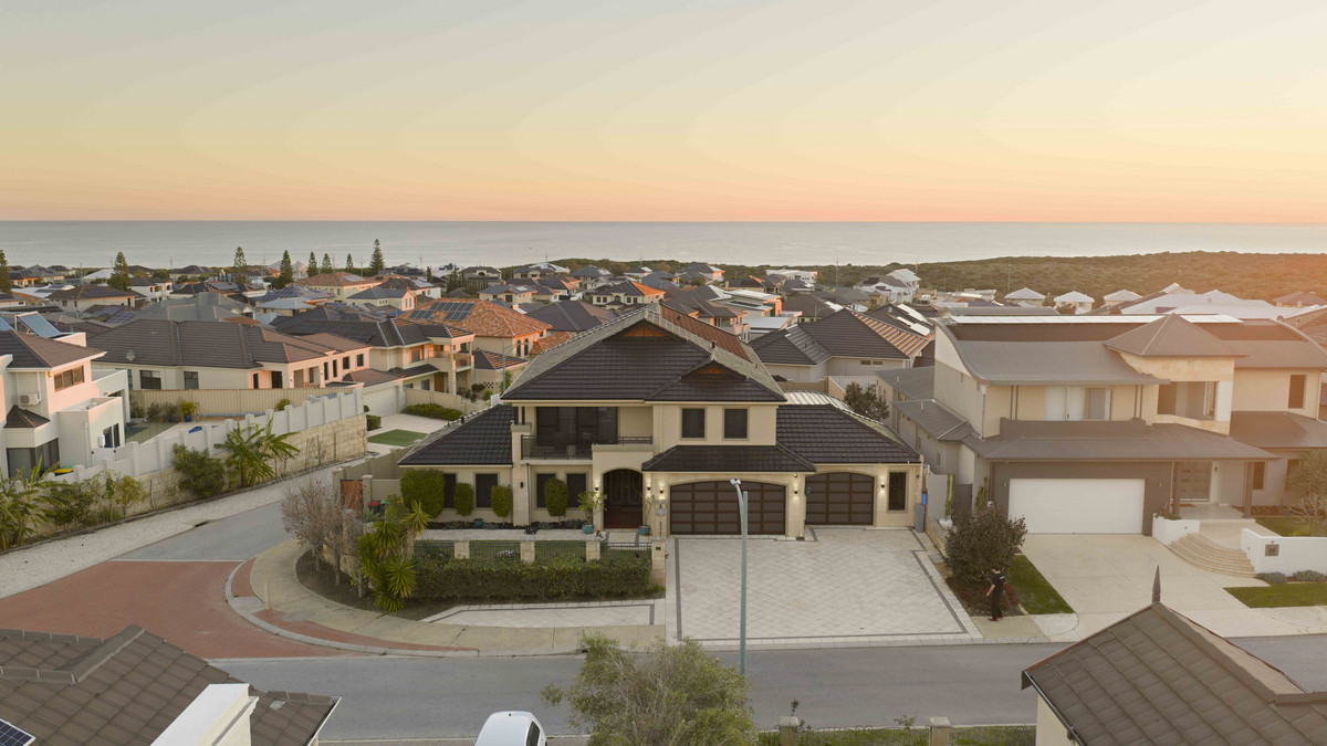 Where Coastal Luxury Meets Exceptional Family Living
