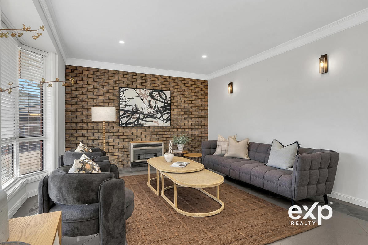 Family Living on a Massive 814sqm Block