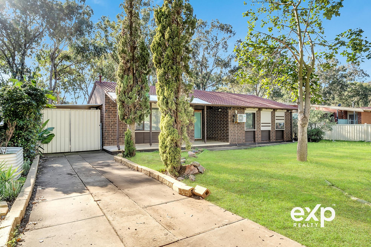 🏡  Family Home on a Huge 649m² (Approx.) Allotment with Wide 21m Frontage!