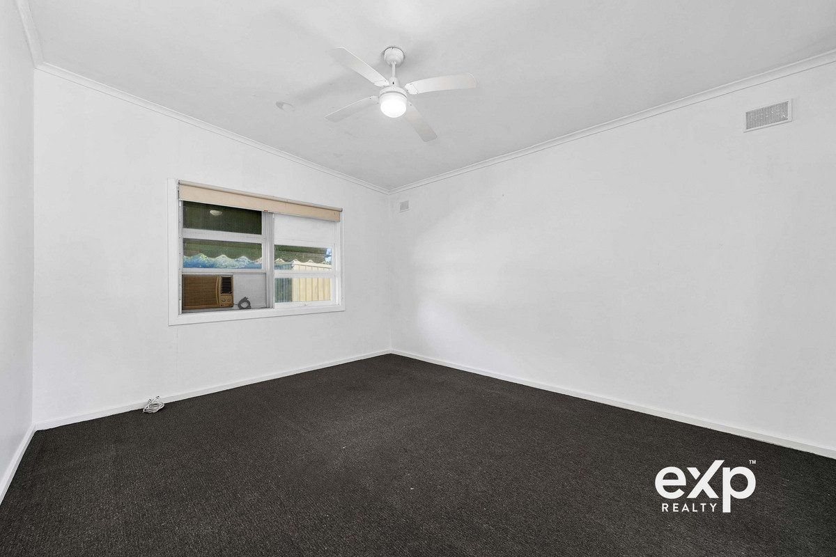 Endless Potential on a Generous Allotment of 844 Sqm with 21m Frontage– The Perfect Family Home or Investment Opportunity