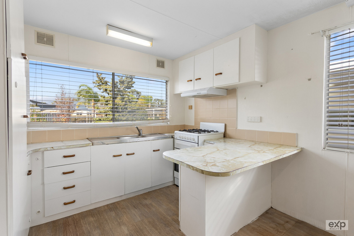 Under contract by David Washington