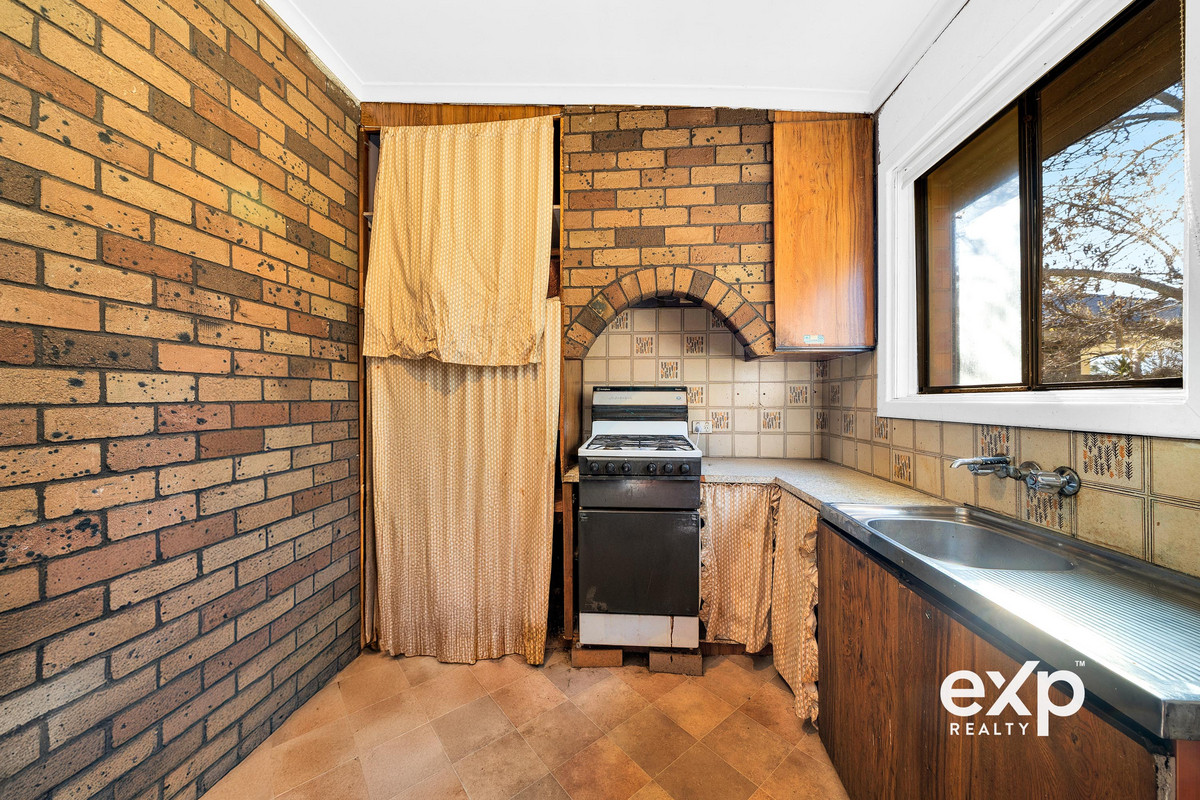 Renovate, Redevelop or Subdivide (STCC) – 613m² of Opportunity!