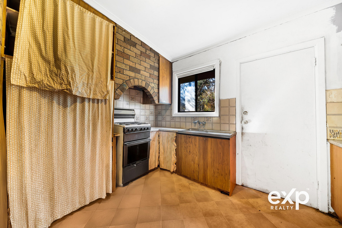 Renovate, Redevelop or Subdivide (STCC) – 613m² of Opportunity!