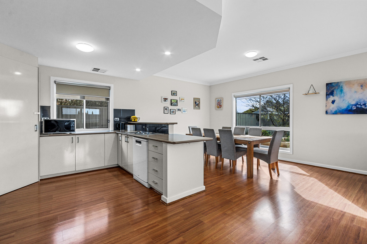 Spacious Family Living with Shed, Solar & Room