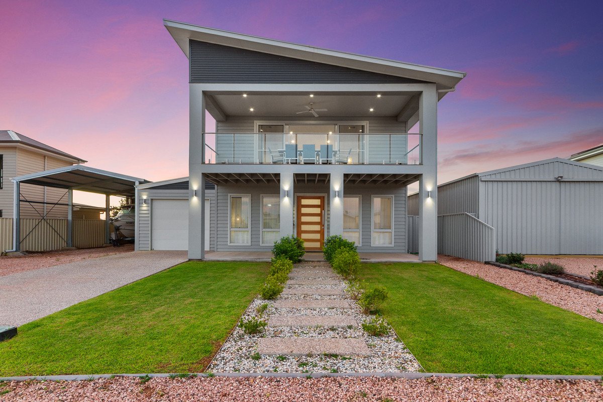 Executive Coastal Living Crafted for Lifestyle, Space & Entertaining