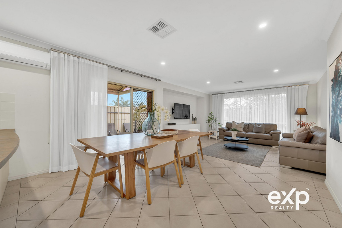 Grand Family Living Meets Massive Energy Savings in Prime Klemzig Location!